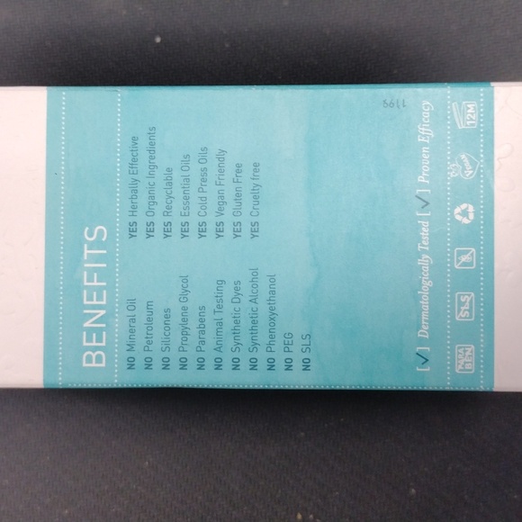 Lavido AGE AWAY REPLENISHING CREAM Firm, Hydrate and Repair 50ml new - Picture 2 of 6